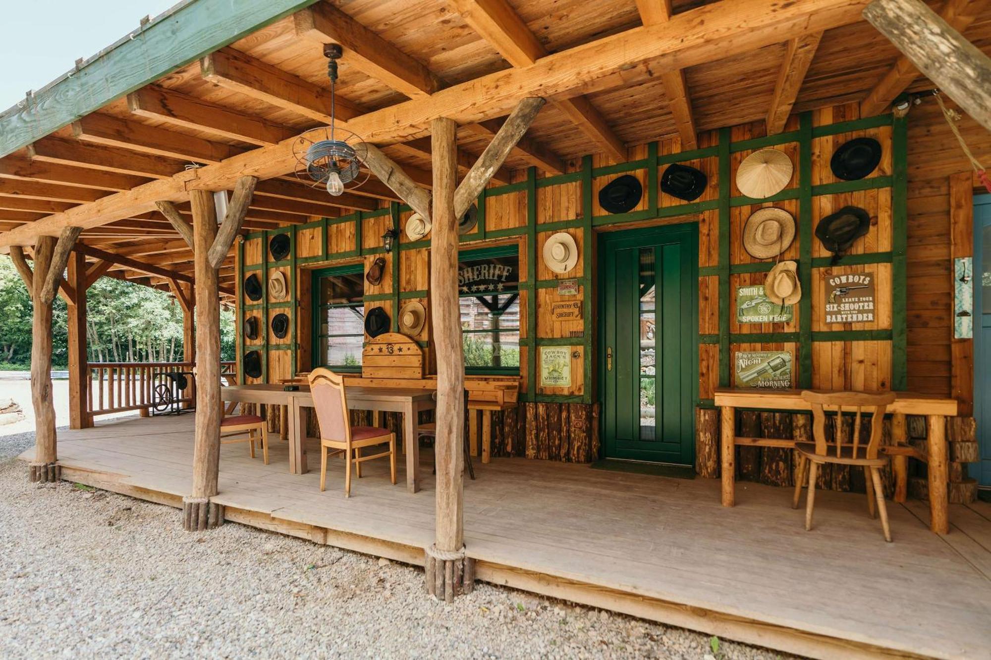 Ranch 13 - Western A Kone Nemsova Room photo